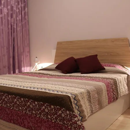 Vello Hotel apartamentowy Bjała