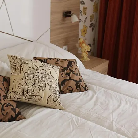 Aparthotel Vello 3*