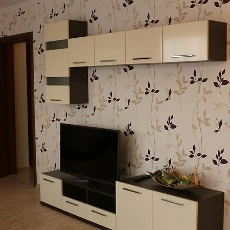 Vello מלון דירות 3*