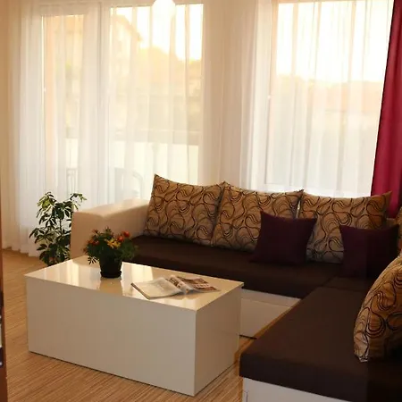 Vello מלון דירות ביאלה