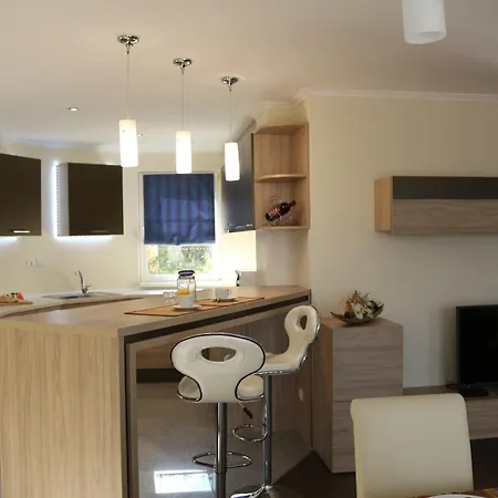 מלון דירות Vello 3*