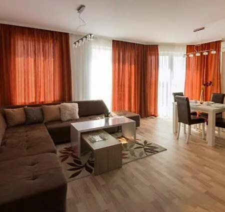 Vello Aparthotel 3*